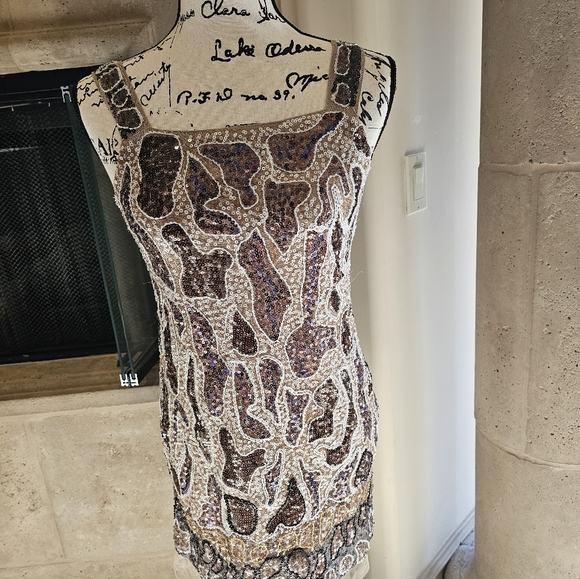 NEW DRESS - Picture 5 of 7